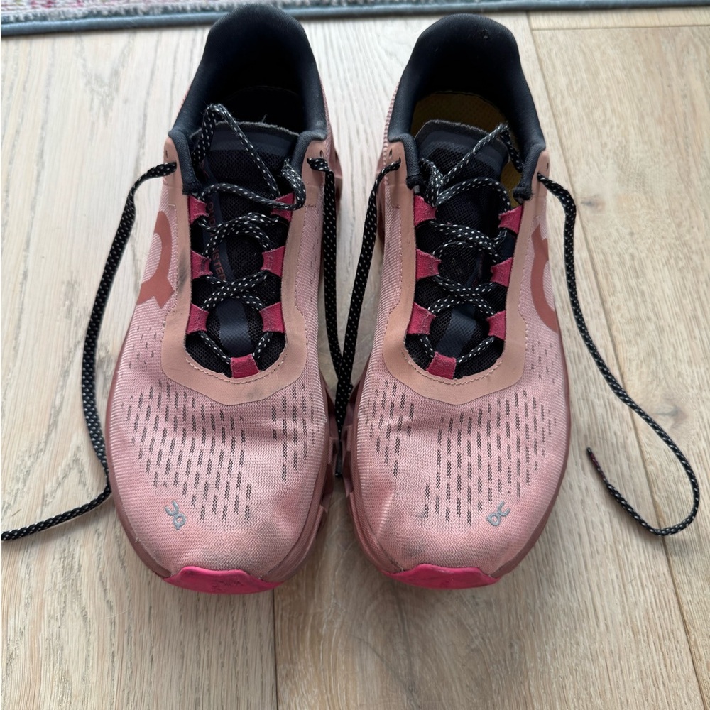 On Running Cloudmonster shoes W9